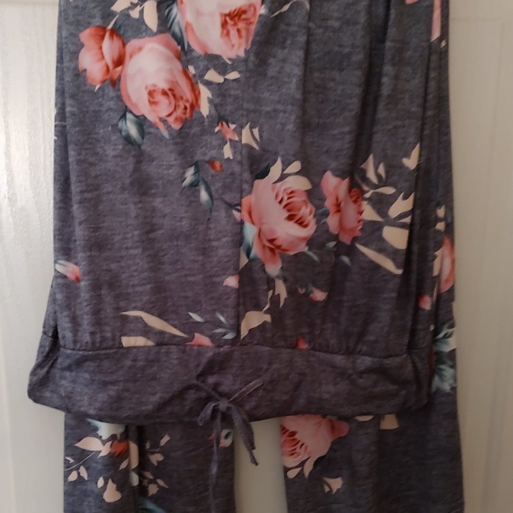 Plus Size Vintage Floral Print Pants. Size 2XL. Blue with Pink Flowers. NWOT